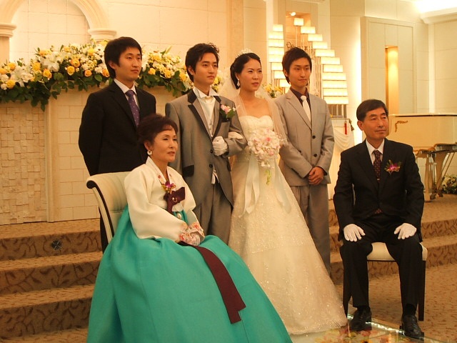 【韓国文化】韓国の結婚文化の話 「数分で終わる人生一度の結婚式」