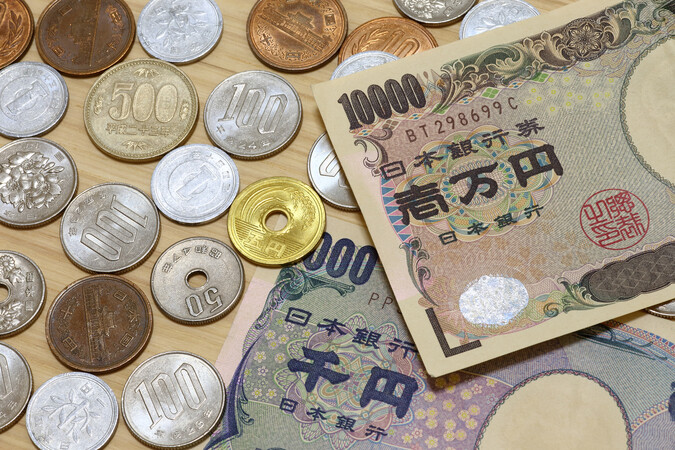 いまだに現金しか使えない店舗がある