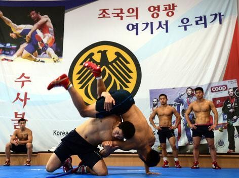 運動選手は体育部隊へ