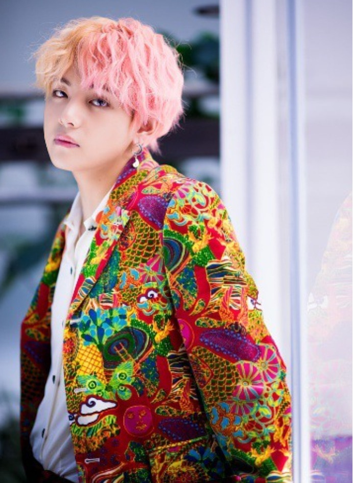 近寄りがたいビジュアルのV（Photo Via BTS Official SNS）